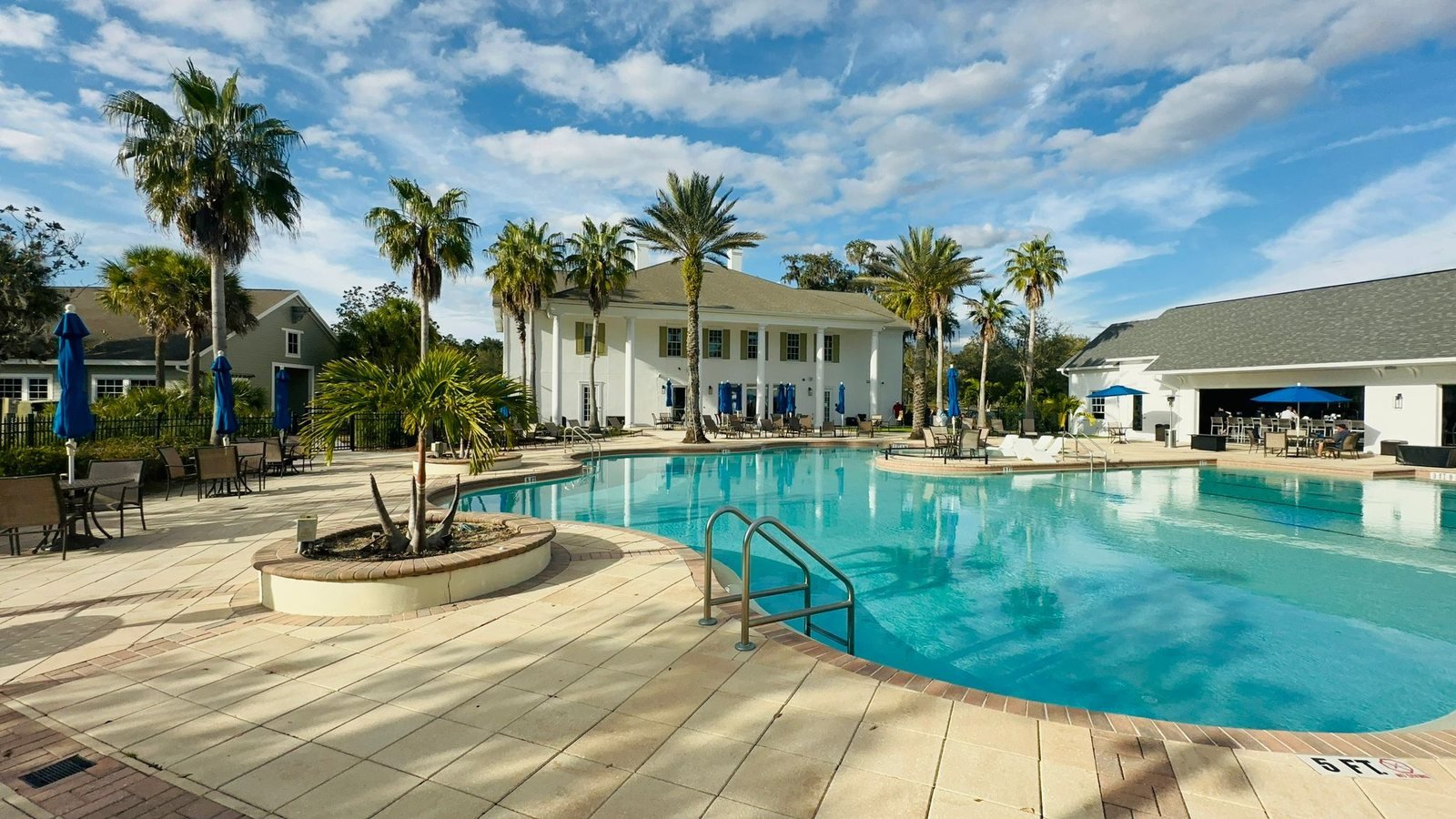 Piscina do clubhouse – Majestic Hills